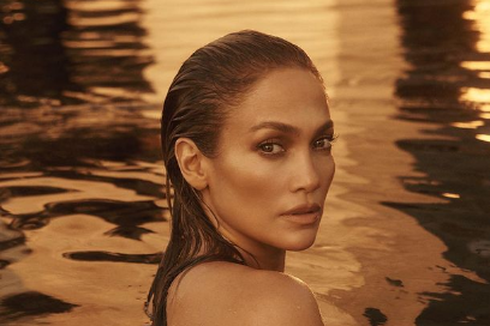 Disebut Suntik Botoks oleh Warganet, Jennifer Lopez Geram