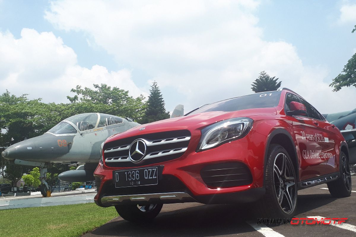 Mercedes-Benz GLA 200 AMG Line