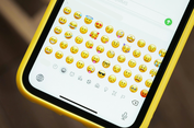 50 Emoji WhatsApp yang Sering Dipakai dan Artinya