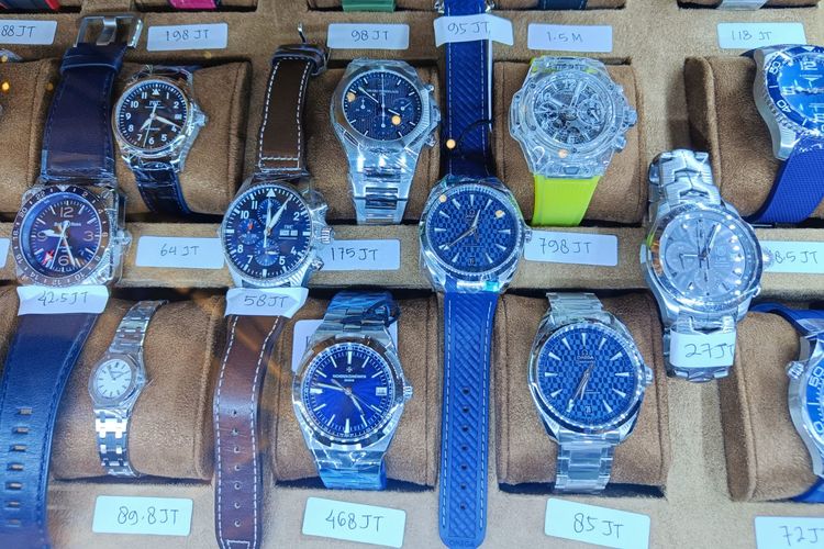 Penjualan arloji di Jakarta Watches Exchange 2023