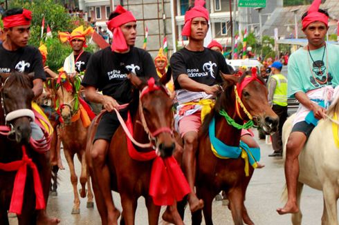 Berita Foto: Parade Kuda Sandelwood di Sumba