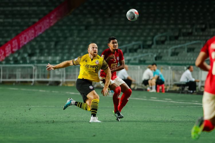 Aksi dalam laga Lee Man vs Bali United di Hong Kong Stadium pada ajang Kualifikasi Liga Champions Asia, Rabu (16/8/2023).