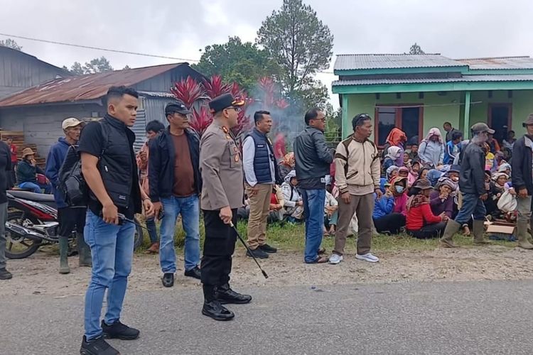 Penyerangan oleh OTK di Humbahas : 8 Orang Terluka, 13 Rumah dan 15 Kendaraan Rusak