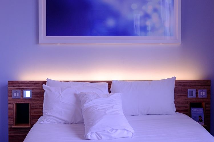 Ilustrasi standard room, salah satu tipe kamar di hotel.