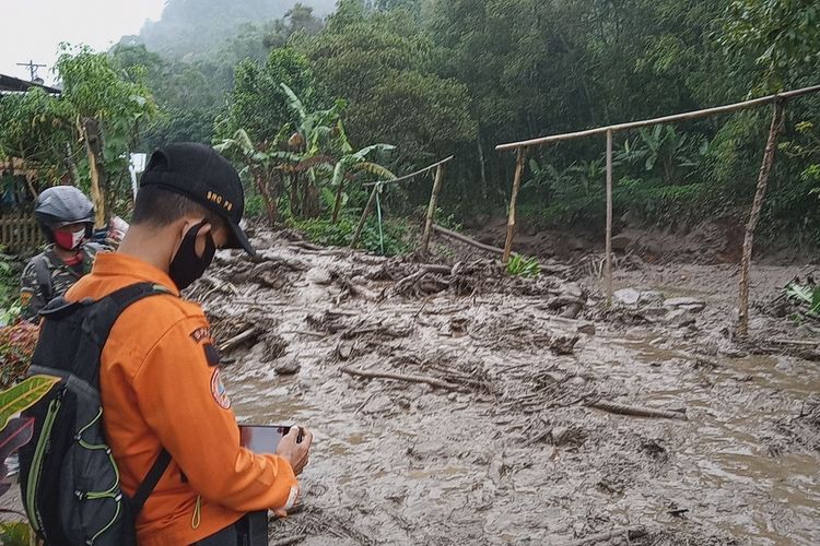 Banjir Bandang di Puncak Bogor Jawa Barat Selasa (19/1/2021).