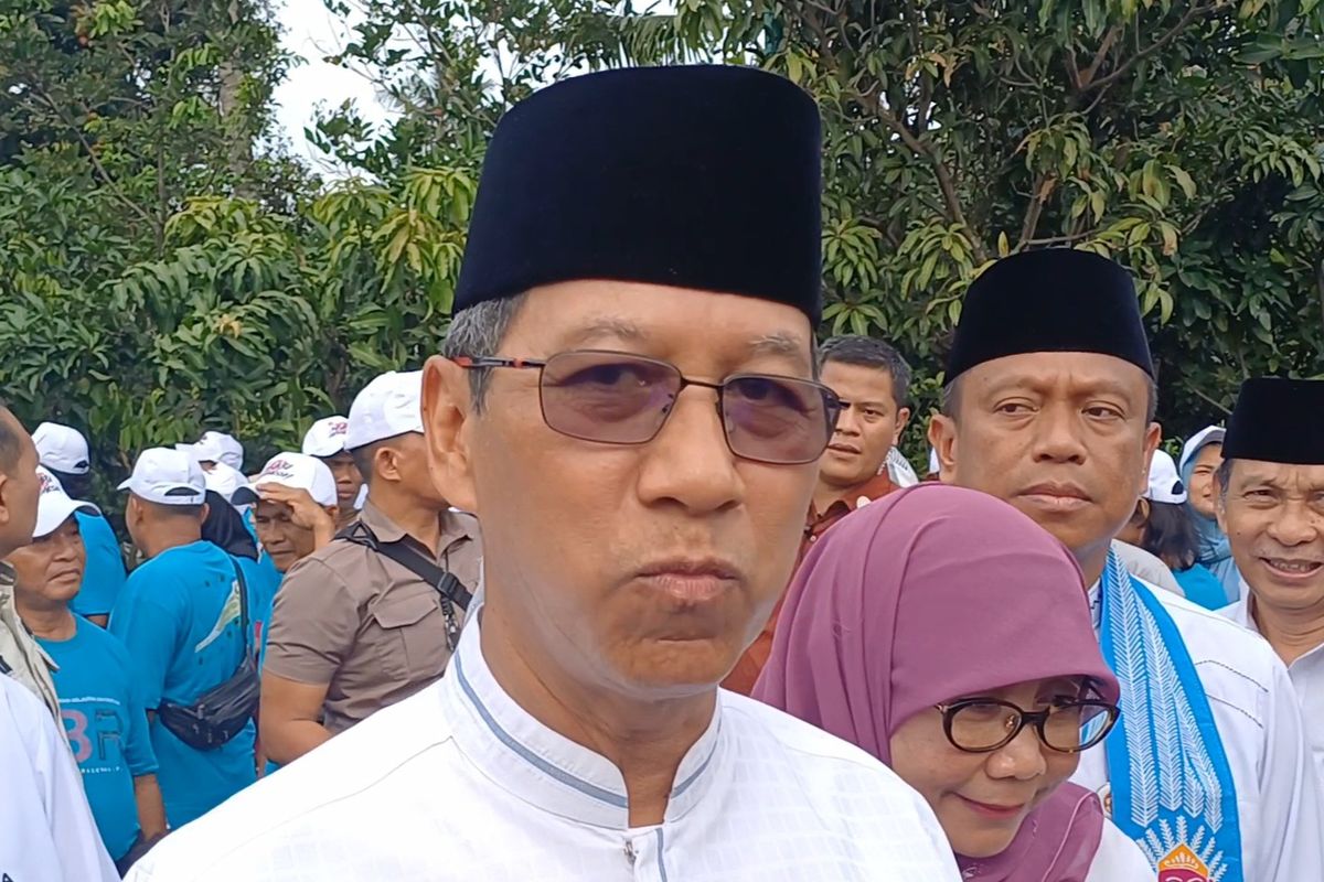 Pj Gubernur DKI Jakarta Heru Budi Hartono usai groundbreaking proyek Masjid Ar-Raudhah di dekat Simpang Ragunan, Jumat (8/3/2024).