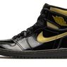 Penampakan Air Jordan 1 Black/Metallic Gold yang Elegan