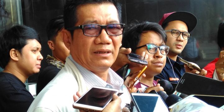 Politisi Partai Golkar sekaligus Ketua Pansus hak angket KPK, Agun Gunandjar usai diperiksa penyidik di gedung KPK, Jakarta, Kamis (31/8/2017).