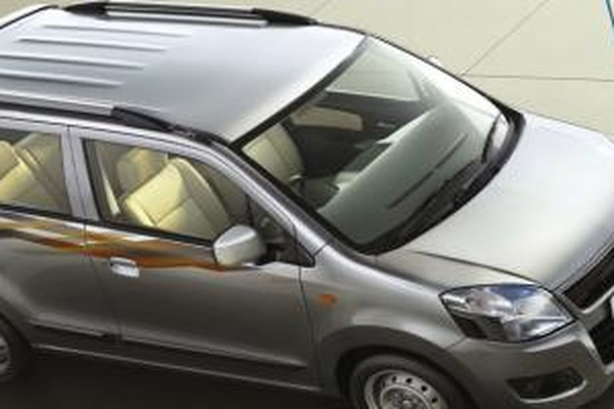 Suzuki Wagon R Edisi Terbatas untuk pasar otomotif India, tersedia dua tipe mesin, bensin dan CNG.