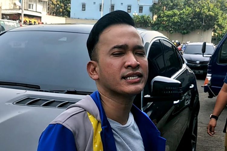 Ruben Onsu saat diwawancarai usai memandu sebuah acara di kawasan Tendean, Jakarta Selatan, Selasa (1/10/2019).