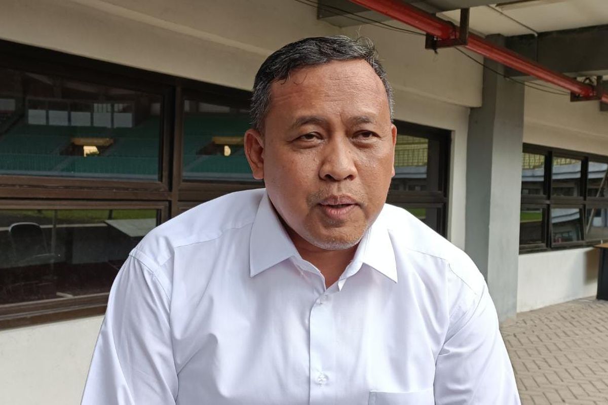 Pelaksana Tugas (Plt) Wali Kota Bekasi Tri Adhianto saat ditemui wartawan di Stadion Patriot Candrabhaga, Bekasi Selatan, Selasa (7/3/3023).
