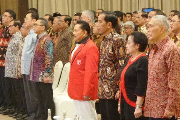 Presiden Joko Widodo saat menghadiri peringatan hari ulang tahun ke-18 Partai Keadilan dan Persatuan Indonesia (PKPI) di Hotel The Dharmawangsa, Jakarta Selatan, Minggu (15/1/2017).