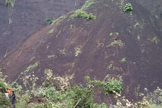 Longsor di Tawangmangu, Seorang Ibu Tewas Tertimbun Sedalam 4 Meter