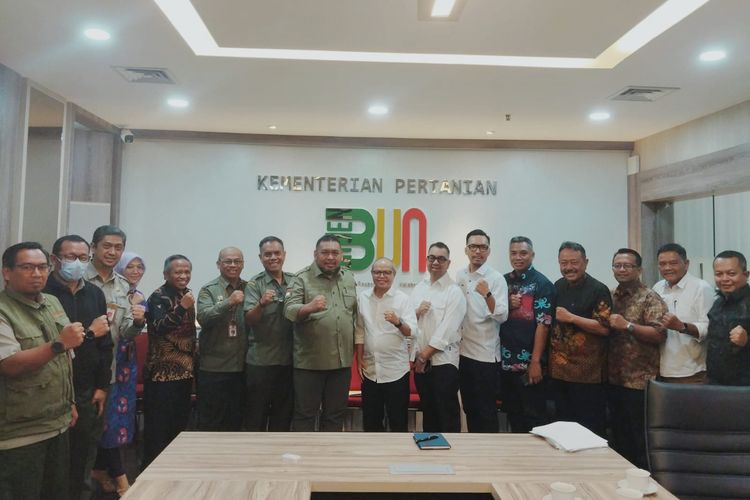 Direktorat Jenderal (Ditjen) Perkebunan berkolaborasi dengan Riset Perkebunan Nusantara (RPN) membahas kajian pengembangan perkebunan.
