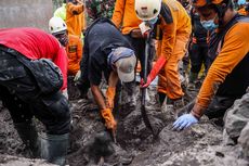 BNPB: 900 Lebih Personel Gabungan Terlibat Operasi Penanganan Dampak Erupsi Semeru
