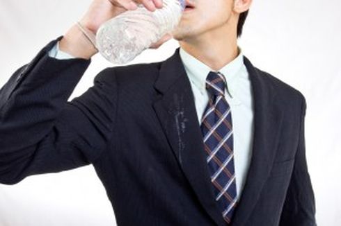 Rutin Minum Air Putih, Cara Diet Paling Murah