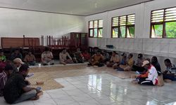 Petakan Tata Kelola Agraria Kawasan Transmigrasi, Tim Ekspedisi Patriot Unhas Inisiasi Forum Diskusi di Fakfak Timur