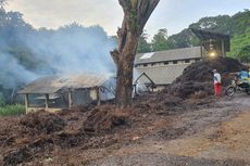 3 Hari Berjibaku, Damkar Berhasil Kendalikan Kebakaran Gudang Pabrik Minyak Kayu Putih di Gunungkidul