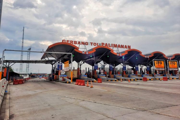 Gerbang Tol (GT) Jalan Tol Cikopo-Palimanan (Cipali).