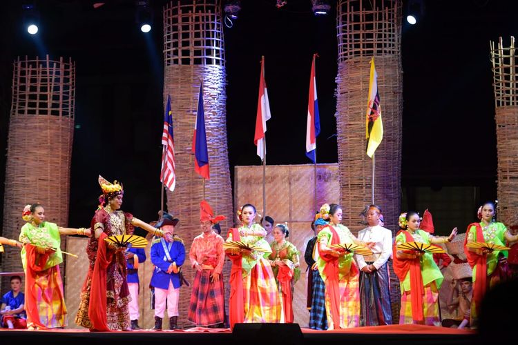 Mendikbudristek melalui Ditjen Kebudayaan bersama Pemerintah Daerah Provinsi Sulawesi Selatan menggelar Festival Budayaw IV, di Benteng Rotterdam, Makassar, pada 1-5 September 2023.