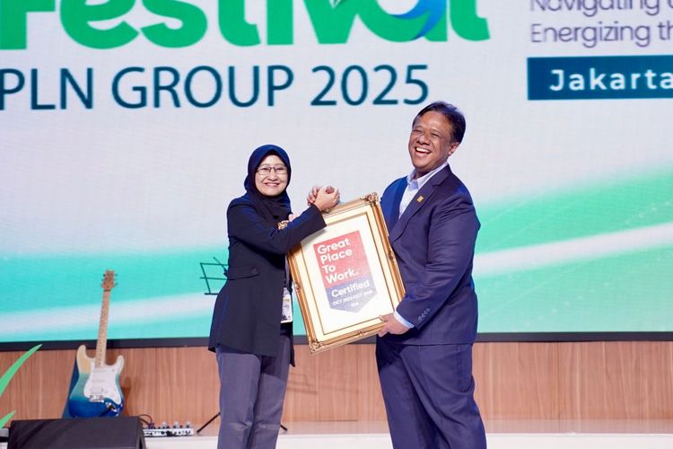 PT PLN (Persero) resmi meraih sertifikasi bergengsi Great Place to Work (GPTW) Indonesia 2025 di Jakarta, Kamis (13/11/2025)