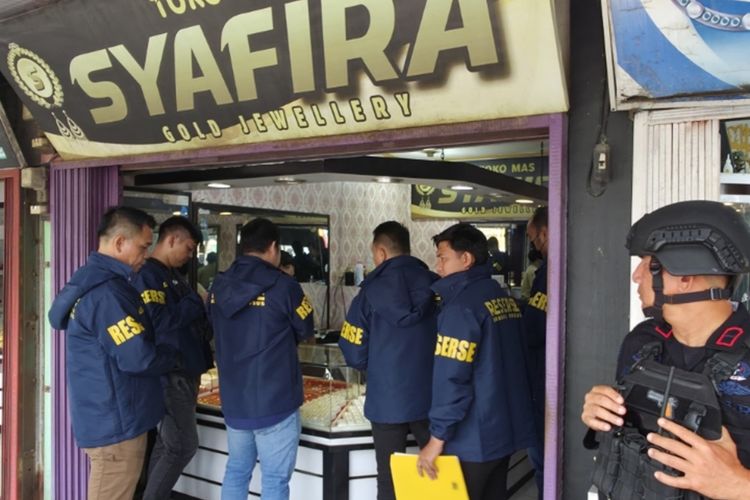 Geledah Toko Emas di Kampar Riau, Polisi Sita Ratusan Gram Hasil Tambang Ilegal