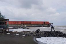 Terbawa Arus, Tongkang Batu Bara Terdampar dan Terjang Warung di Pulo Kodok Tegal, Ini Kronologinya