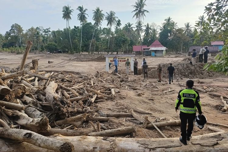 Fasilitas Mewah Pejabat Pemprov Sumbar di Tengah Krisis Ekologis Disorot