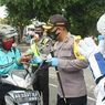 Disiplin Pakai Masker, Pengendara di Kebumen Diberi Hadiah Sayur-mayur