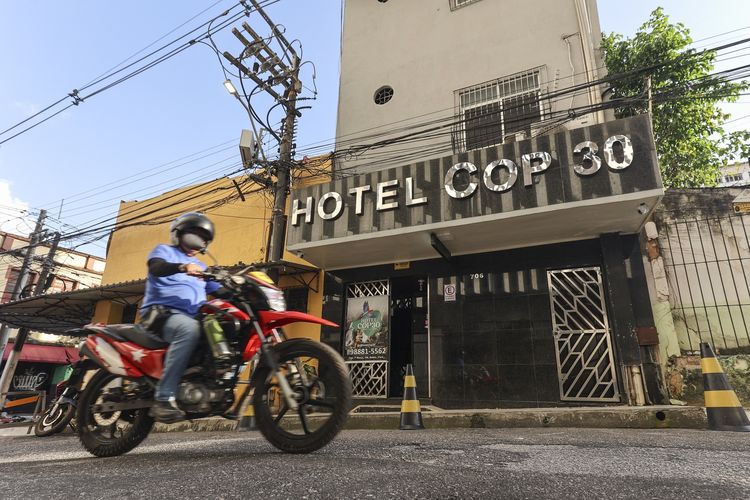 Tampilan muka Hotel COP30 di Kota Belem, Negara Bagian Para, Brasil, yang akan menjadi lokasi penginapan peserta konferensi iklim COP30 10-21 November 2025, saat difoto pada 25 Agustus 2025.