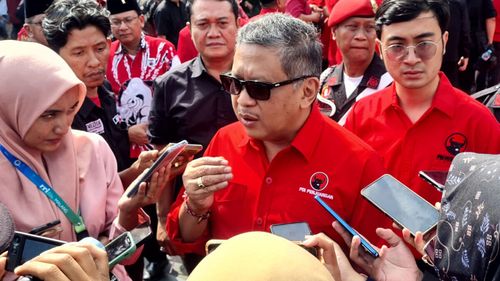 Hasto PDI-P Sebut Risma Belum Ditugaskan untuk Maju pada Pilkada Jatim