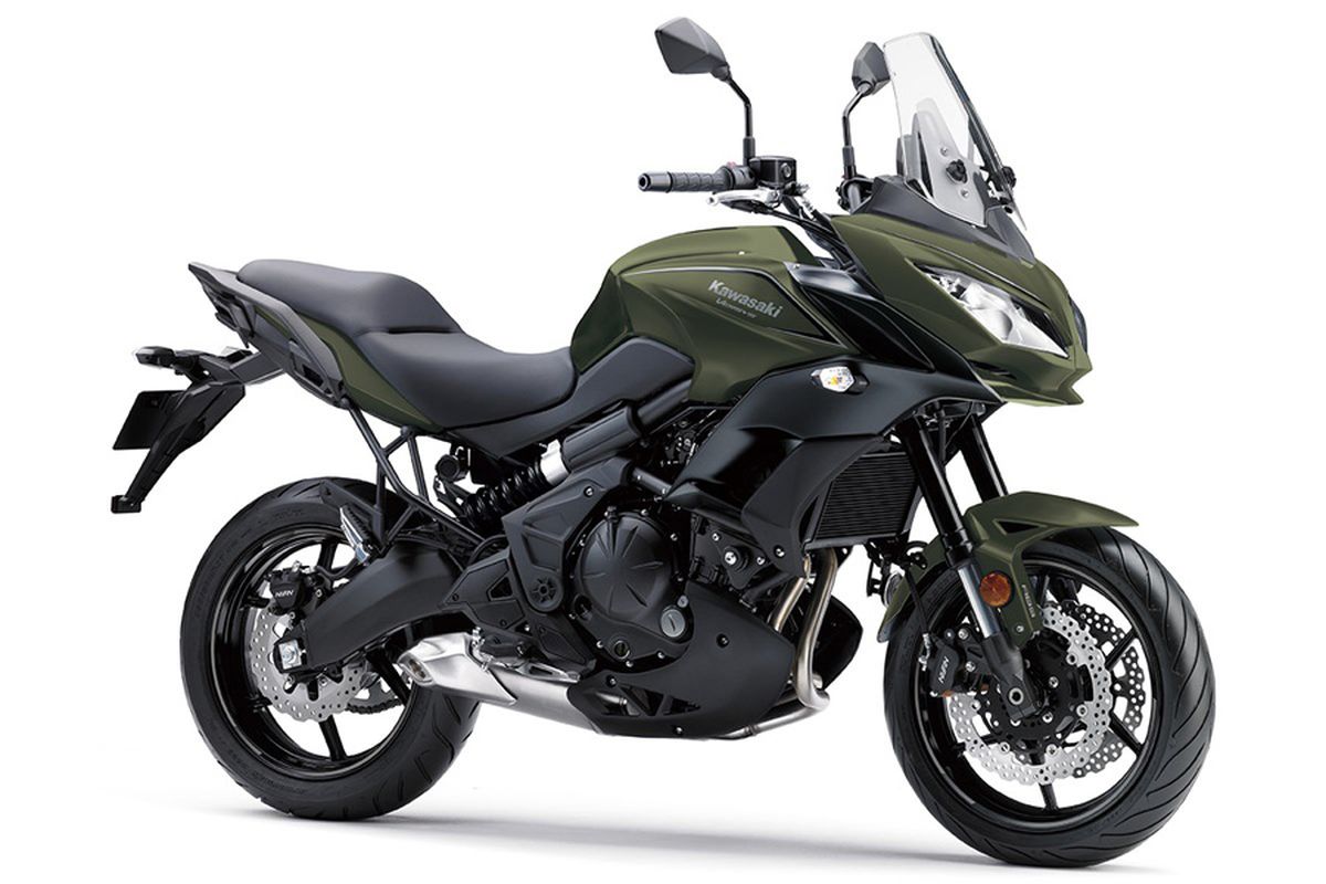 Kawasaki Versys 650 dengan warna yang benar-benar baru, Metallic Matte Covert Green.