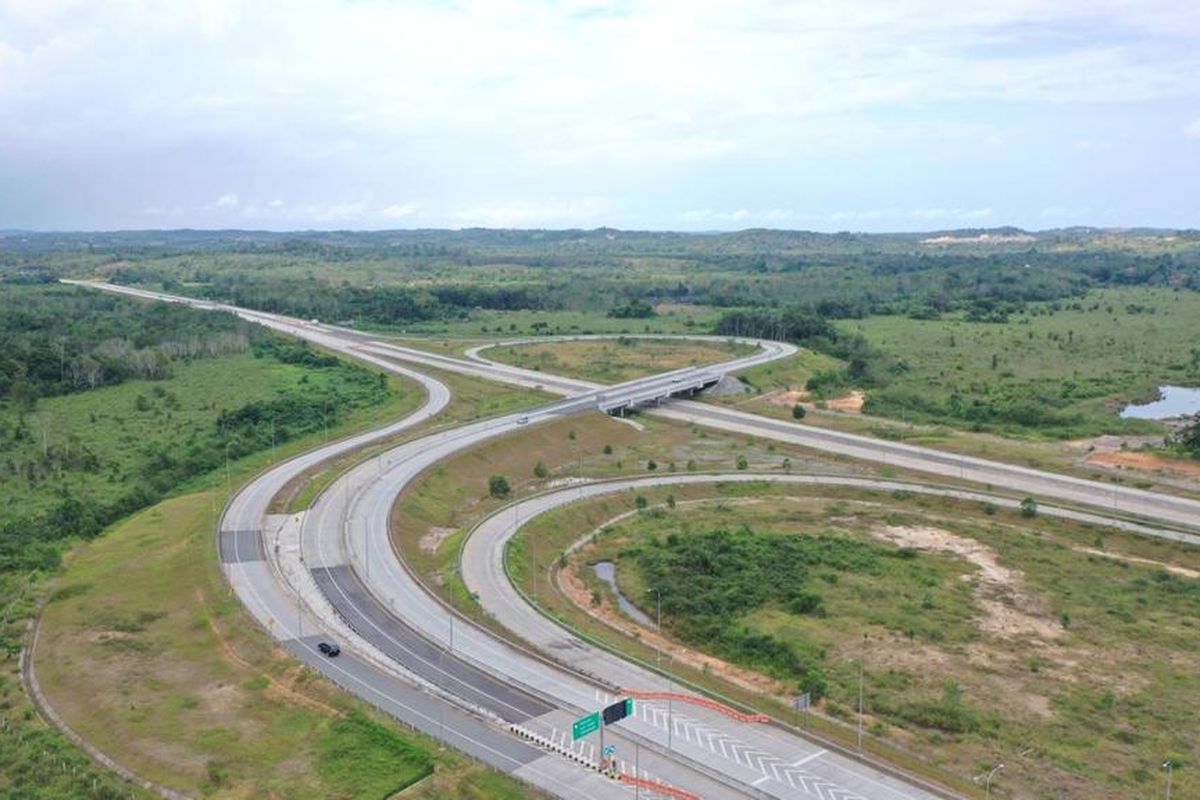 Jalan Tol Balikpapan-Samarinda.