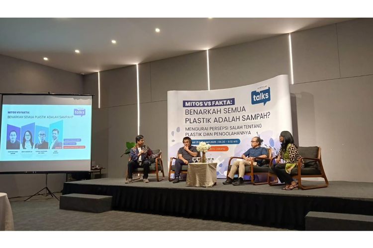 Seminar Kompas.com Talks bertajuk Mitos vs Fakta: Benarkah Semua Plastik Adalah Sampah di Jakarta, Jumat (21/2/2025).
