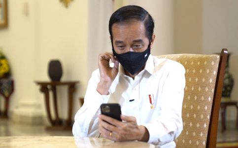 President Jokowi Talks to Indonesian Nurse on Life in the Covid-19 Wards