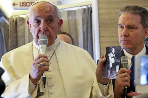 Paus Fransiskus Khawatir Dunia di Ambang Perang Nuklir