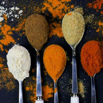 Ilustrasi bumbu dapur.