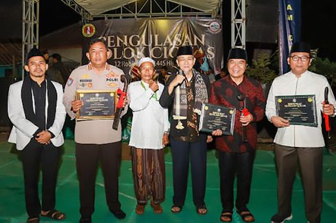 Hadiri Tradisi Pengulasan Golok Ciomas, Al Muktabar Ajak Masyarakat Lestarikan Budaya Banten