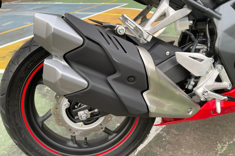 
New Honda CBR250RR hadir dengan berbagai peningkatan yang membuatnya lebih nyaman dikendarai buat penikmat kecepatan.