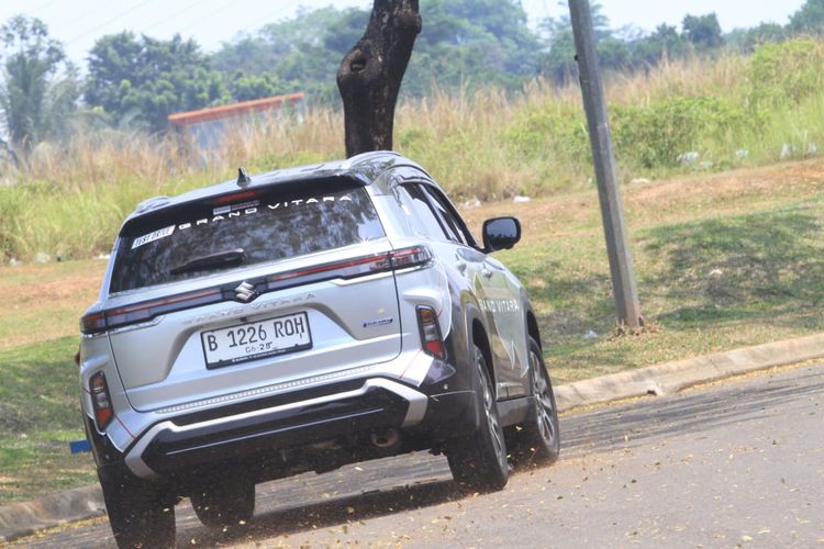 Suzuki Grand Vitara Hybrid di GIIAS 2023