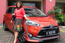 Merry Riana Jatuh Cinta dengan Toyota Sienta
