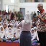 Sekolah Negeri di Jateng Dilarang Tahan Ijazah, Ganjar: Kalau Ada, Saya Pastikan Beres Besok Pagi