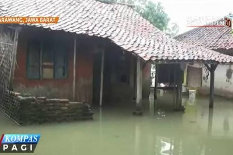 Luapan Sungai Citarum dan Sungai Cibeet kembali merendam permukiman di Kabupaten Karawang, Jawa Barat. 