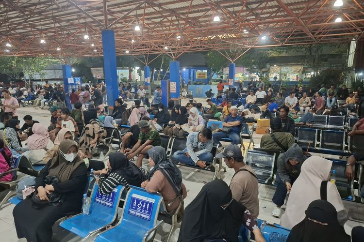 Detik-detik Menegangkan Korban Selamat KM Virgo Transport 8, Terombang-ambing 4 Jam hingga Berebut Pelampung