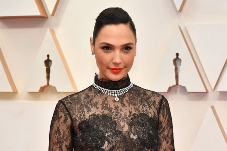 Aktris Gal Gadot menghadiri perhelatan Annual Academy Awards ke-92 di Hollywood and Highland, Hollywood, California, pada 9 Februari 2020. 