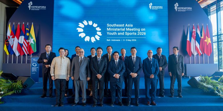 Menteri Pemuda dan Olahraga (Menpora) RI, Erick Thohir bersama para Menteri Olahraga di Asia Tenggara berfoto bersama di event SEA Ministerial Meeting on Youth and Sports 2026 di The Meru Hotel, Bali, Senin (4/5/2026).

