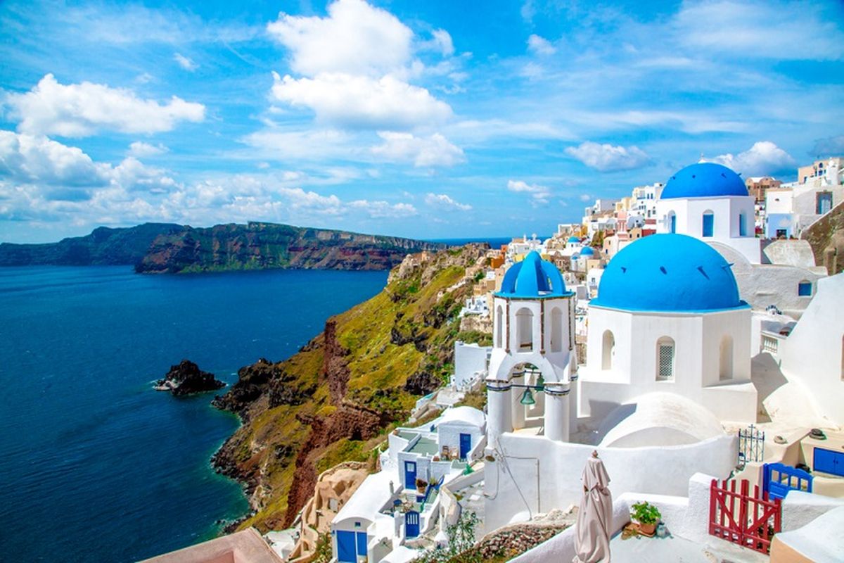 Santorini, Pulau Instagrammable yang Terancam oleh Overtourism