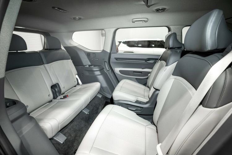 Interior SUV listrik Kia EV9