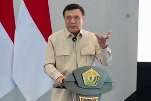 Pastikan Keamanan Terkendali, Menko Polkam: Saya Pergi ke Pasar Tradisional dan Mal Aman