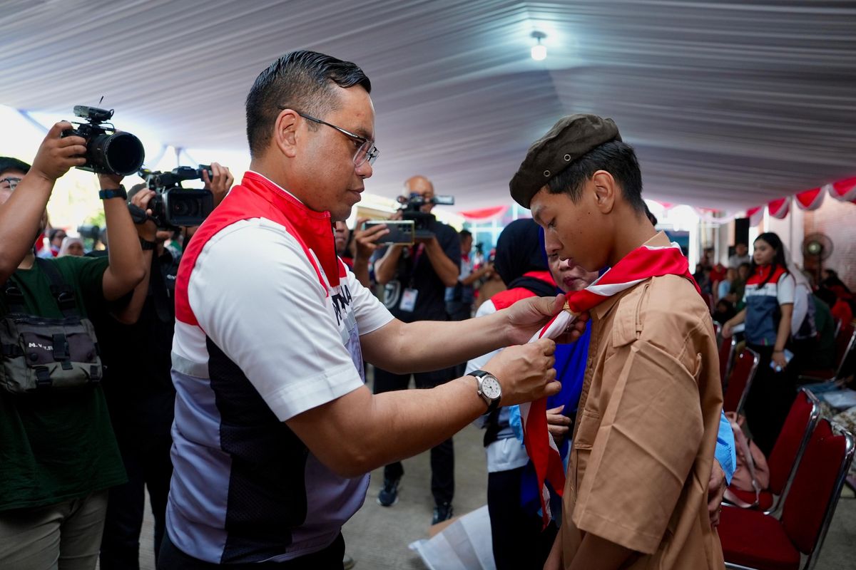 PT Pertamina (Persero) kembali menyelenggarakan program Seribu Seragam Sekolah Bersama Pertamina (Sesama). Kegiatan ini digelar di Kantor Pertamina Lubricants Oil Blending Plant (LOBP) & Grease Plant ? Production Unit (PUJ) Koja, Jakarta Utara, Kamis (14/8/2025).